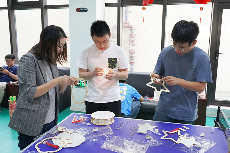 月圓中秋 · 集體慶生 | 溫馨九月，迎佳節(jié)，賀生辰，共團(tuán)圓！